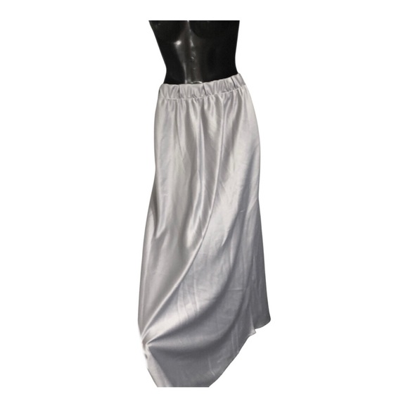 Beautiful silver metallic banded waist bias cut satin effect maxi skirt size M - Picture 6 of 11